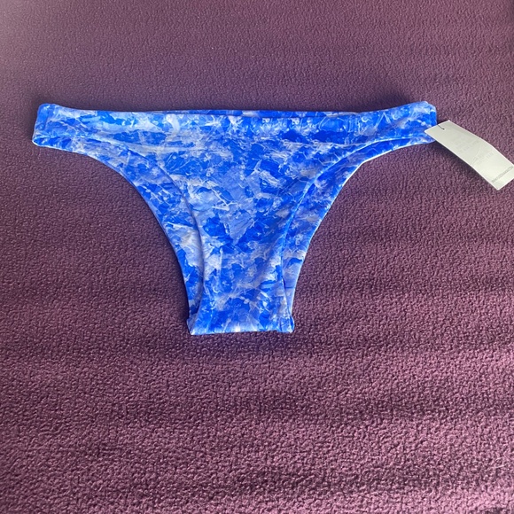 Fused Hawaii size Medium Bikini bottom blues and white - Picture 5 of 13